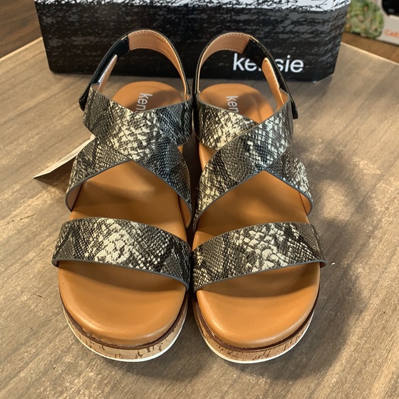 NWT Kensie Palermo wedge Sandal Black Snake - Picture 4 of 6